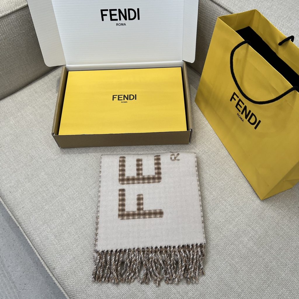 Fendi Roman checkered scarf, 180*30cm