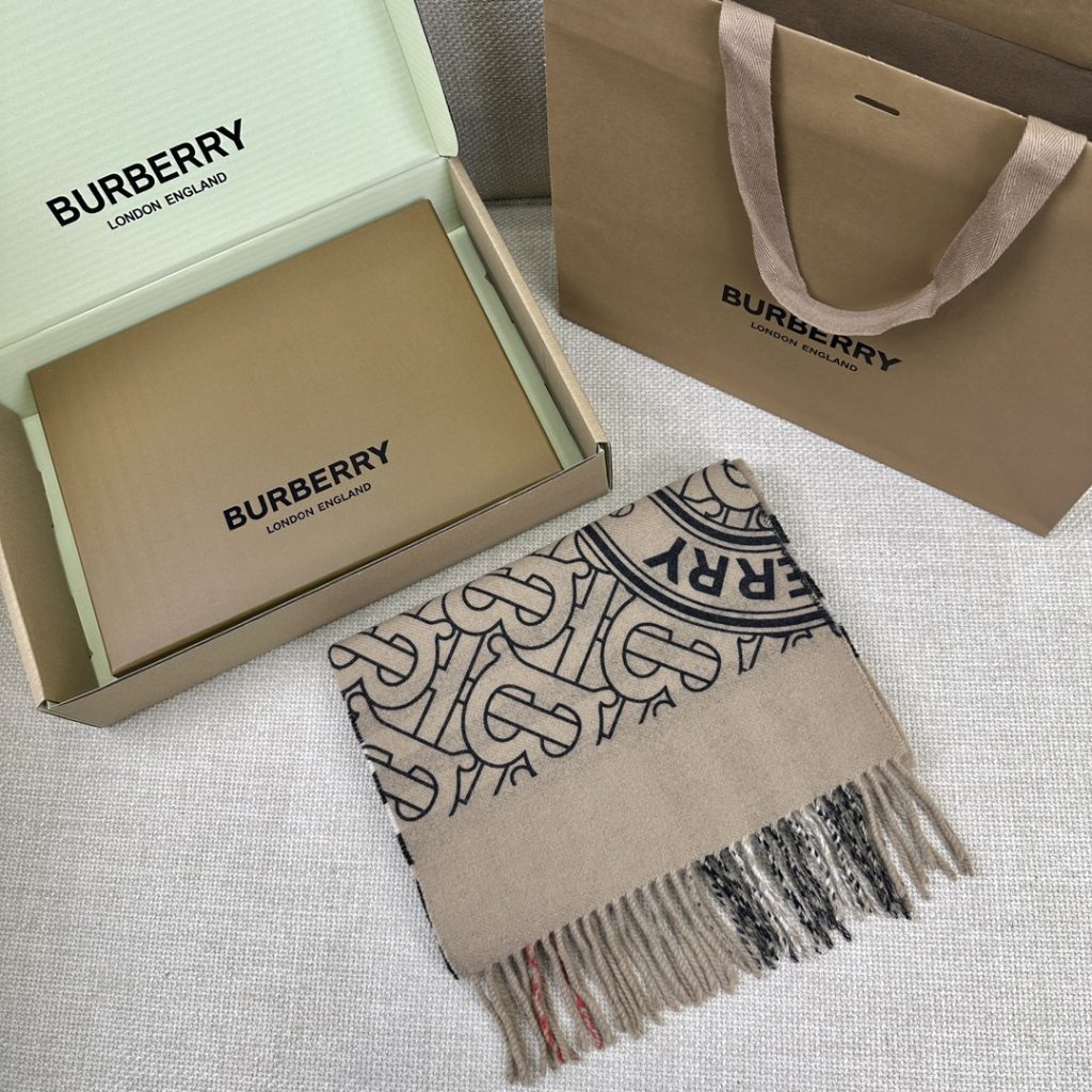 Burberry Montage Scarf, 168x30cm, 100% Cashmere