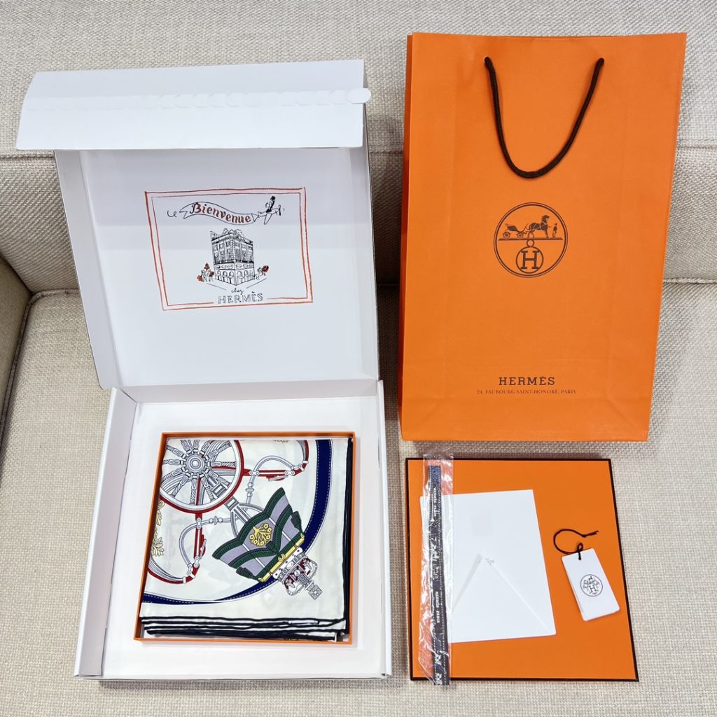 Hermès Wheel of Prestige scarf, 90*90cm, 100% silk.