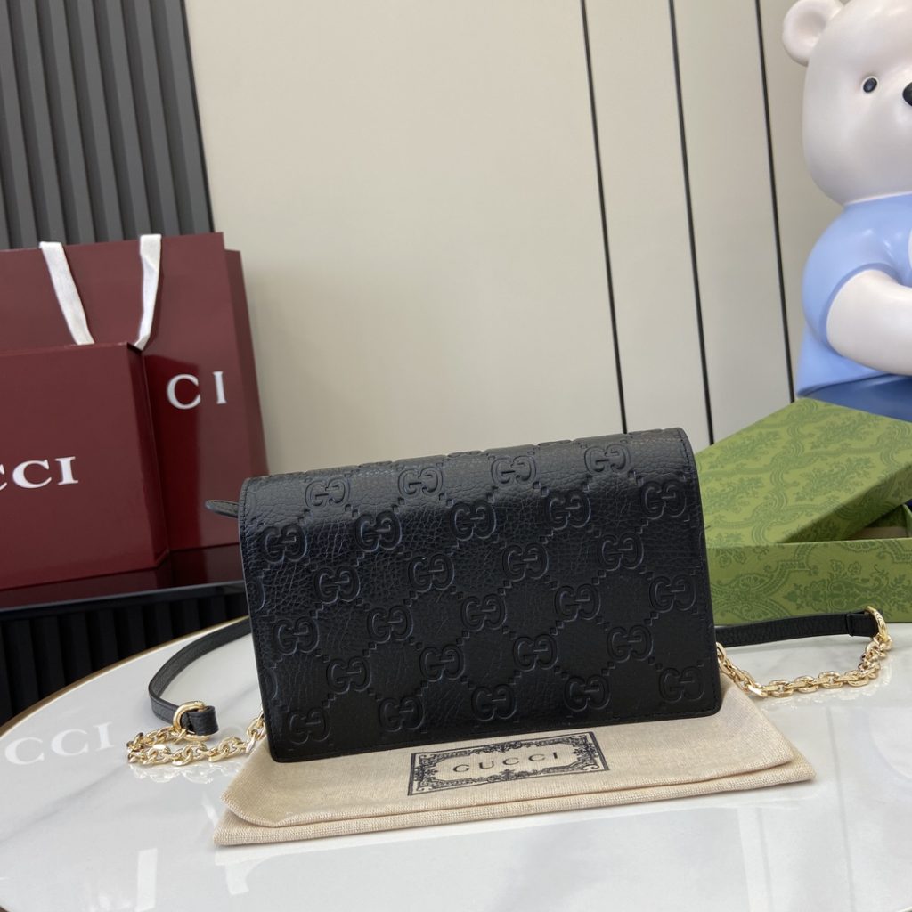 Gucci GG Emblem Wallet Series