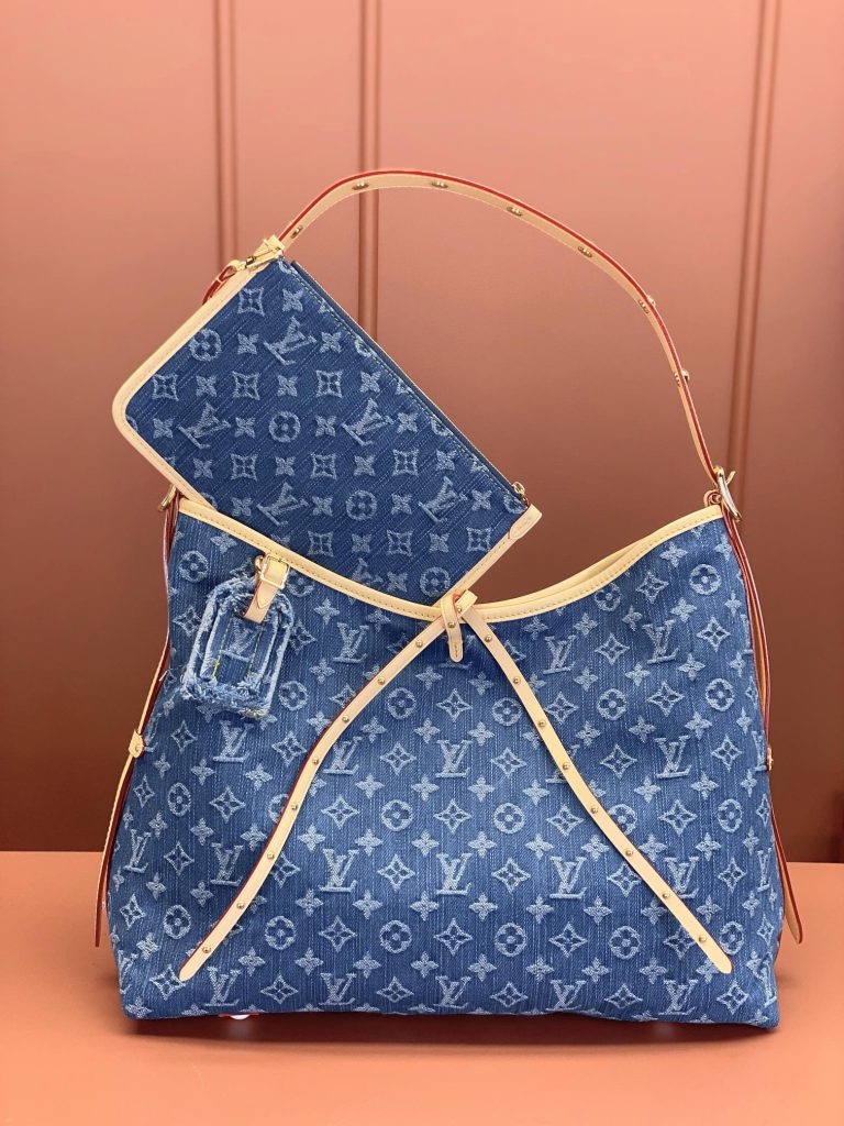 Louis Vuitton CARRYALL Medium Handbag