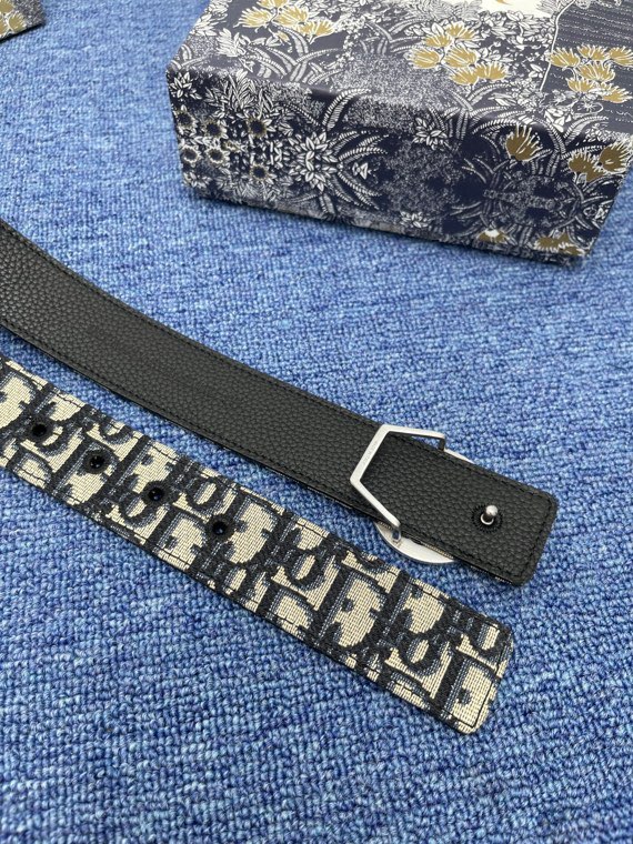 Dior 30 Montaigne Belt – Reversible Design