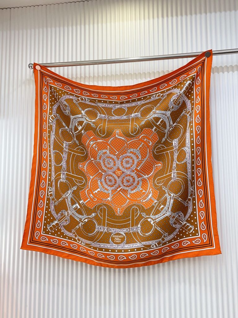 Hermès new silk scarf