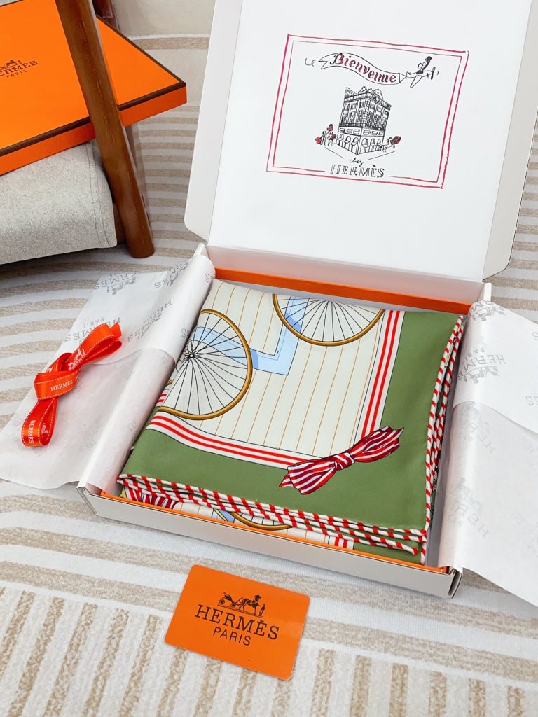 Hermès new silk scarf