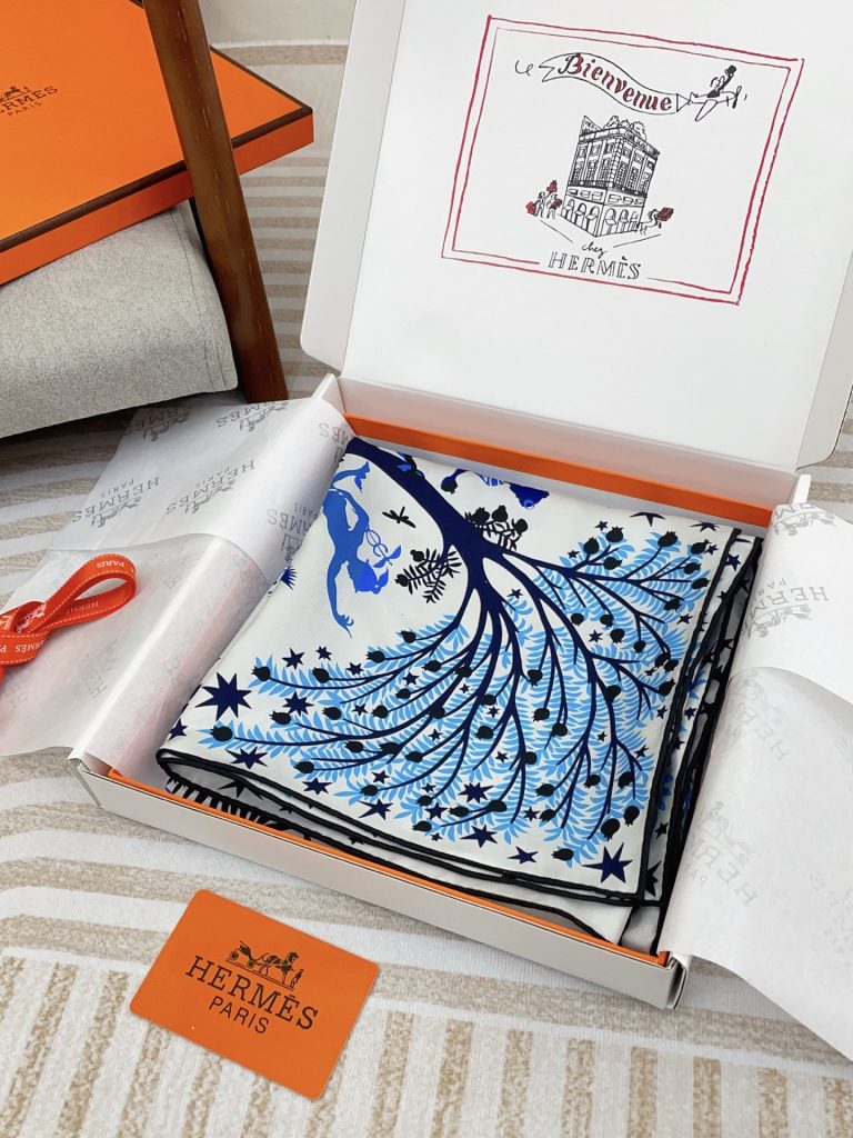 Hermès new silk scarf