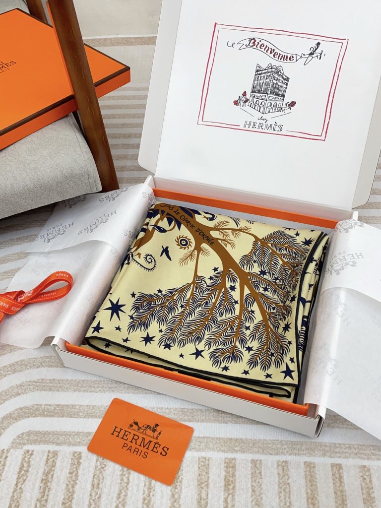 Hermès new silk scarf