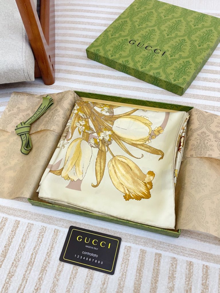 Gucci new silk scarf