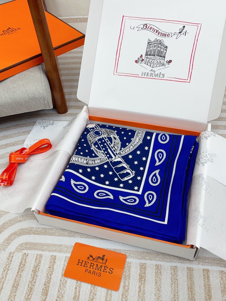 Hermès new silk scarf