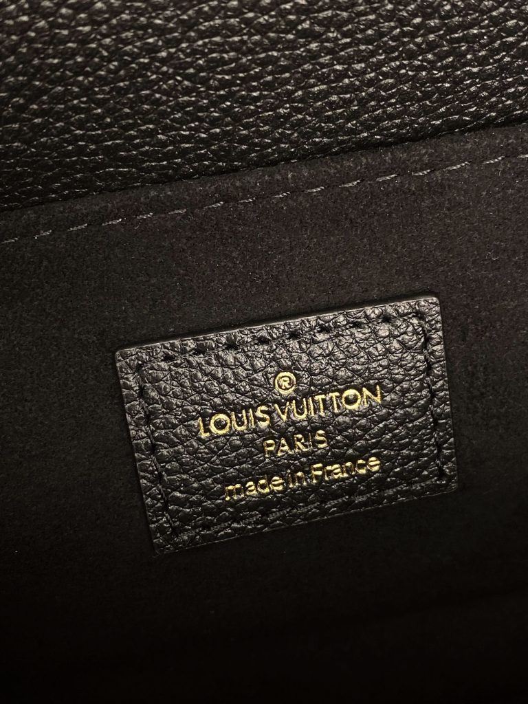 Louis Vuitton Pochette Métis East West Bag M46596 (Black)